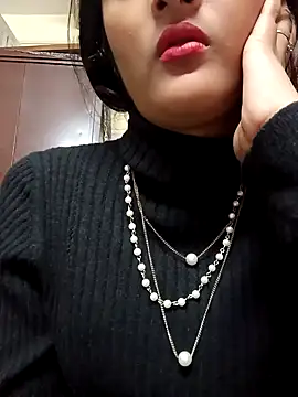 BabySlimmy10 online show from 4, 2, 2025