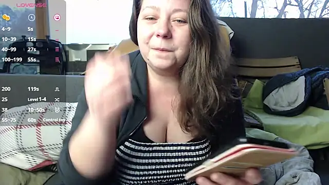 Snapshot of KasiaPrivat chatting on 2, 2, 2025 KasiaPrivat online show from 2, 2, 2025