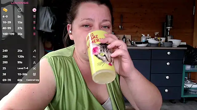 Snapshot of KasiaPrivat chatting on 16, 11, 2025 KasiaPrivat online show from 16, 11, 2025