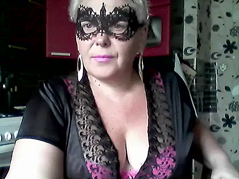 Lisa Suzie online show from 16, 6, 2026