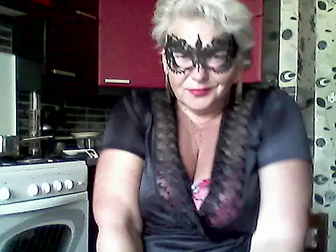 Lisa Suzie online show from 25, 7, 2026