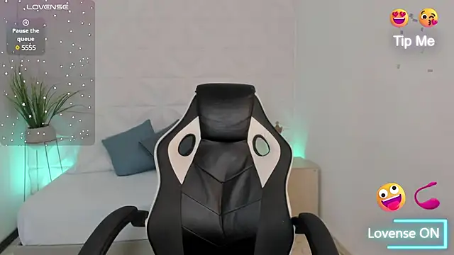 Snapshot of stephanya_ chatting on 11, 3, 2025 stephanya online show from 11, 3, 2025