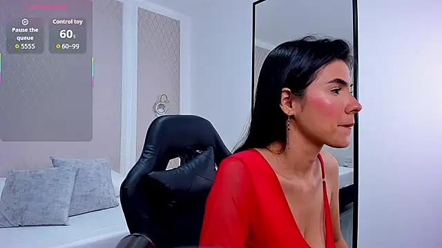 Snapshot of stephanya_ chatting on 7, 10, 2025 stephanya online show from 7, 10, 2025