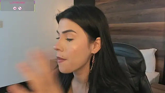 stephanya  online show from 6, 3, 2026