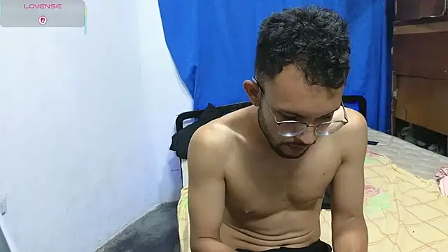 YuKinaHentaiI online show from 8, 10, 2025