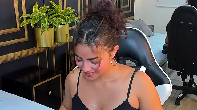 Snapshot of yaya23x chatting on 19, 2, 2025 yaya23x online show from 19, 2, 2025