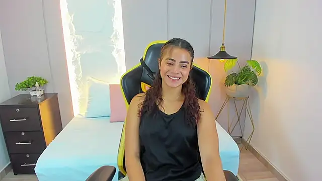 Snapshot of yaya23x chatting on 10, 3, 2025 yaya23x online show from 10, 3, 2025