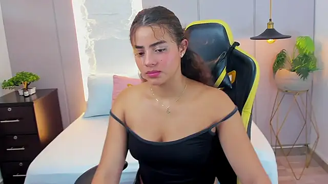 Snapshot of yaya23x chatting on 13, 3, 2025 yaya23x online show from 13, 3, 2025