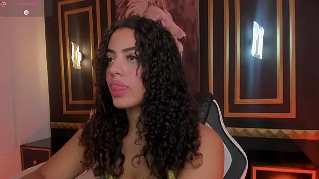 Snapshot of yaya23x chatting on 2, 5, 2026 yaya23x online show from 2, 5, 2026