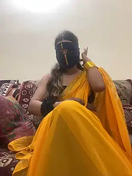 HoneyBearCpl online show from 2, 1, 2025