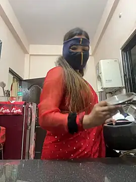 HoneyBearCpl online show from 31, 1, 2025