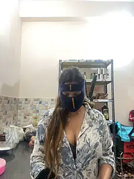 HoneyBearCpl online show from 1, 2, 2025