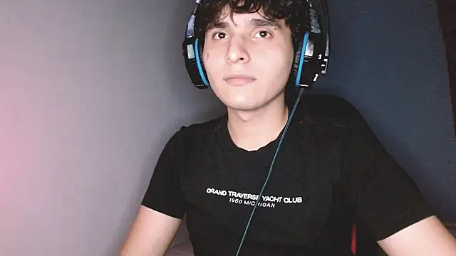 Charley quin online show from 8, 10, 2025