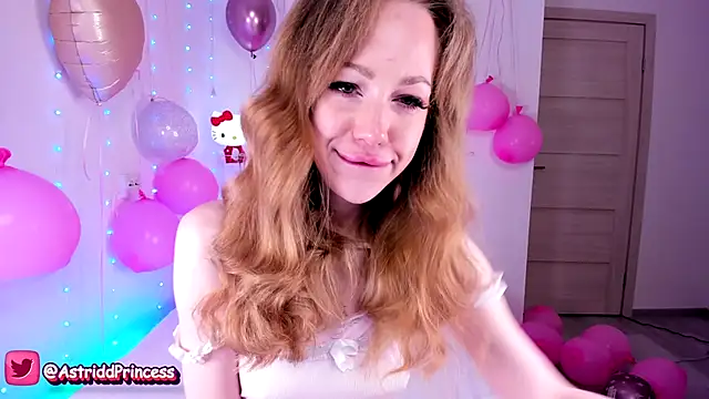 Snapshot of AstridHotty chatting on 15, 10, 2025 AstridHotty online show from 15, 10, 2025