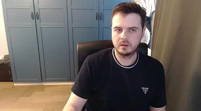 CuteMan33 online show from 6, 3, 2025