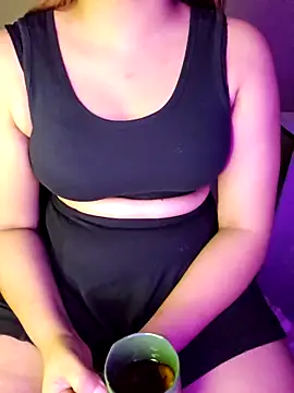 Olivia3 online show from 5, 10, 2025