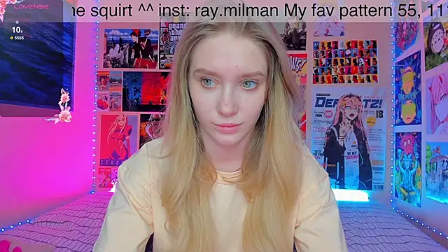 Snapshot of AliceMilman chatting on 11, 1, 2025 AliceMilman online show from 11, 1, 2025