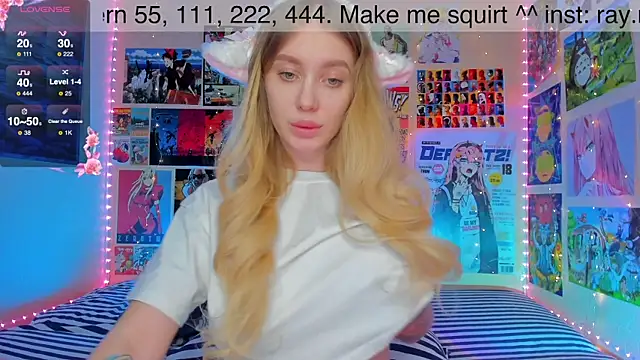 Snapshot of AliceMilman chatting on 1, 2, 2025 AliceMilman online show from 1, 2, 2025