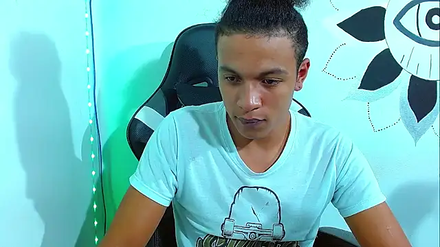 Snapshot of Black_Diamon_ chatting on 28, 1, 2025 Black Diamon online show from 28, 1, 2025