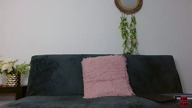 Kendal Mosk online show from 27, 11, 2025