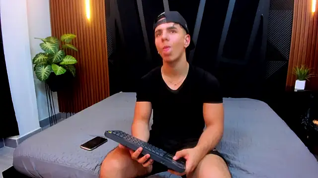 Flynn Riider online show from 24, 1, 2025