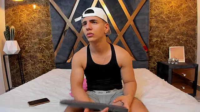 Flynn Riider online show from 27, 2, 2025