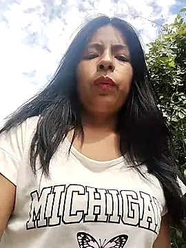 Danna-linyi online show from 6, 2, 2025