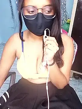 hinaa khan online show from 18, 9, 2025