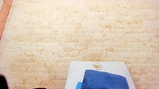 mia roldan  online show from 10, 1, 2026