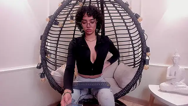 slutty venus online show from 12, 1, 2025