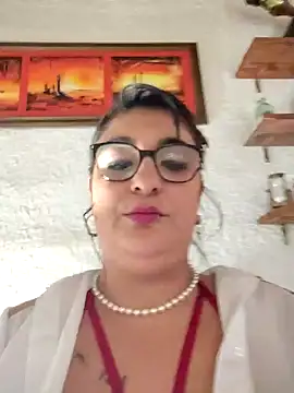 infiernowoman23 online show from 4, 1, 2025