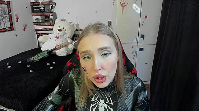 LinaTruly online show from 29, 10, 2025