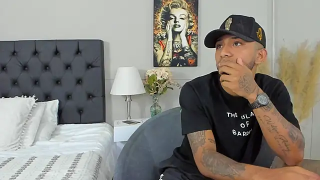 Snapshot of Robin_Rief chatting on 10, 2, 2025 Robin Rief online show from 10, 2, 2025