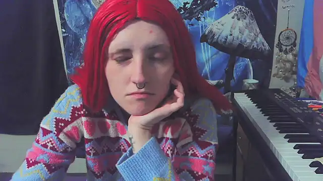 Snapshot of _hellostormy_ chatting on 16, 12, 2025 hellostormy online show from 16, 12, 2025