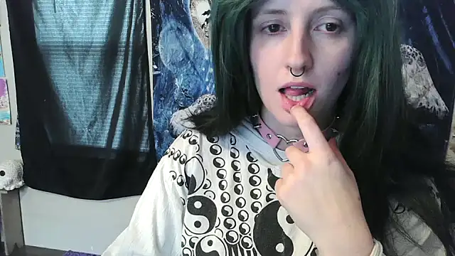 Snapshot of _hellostormy_ chatting on 5, 2, 2026 hellostormy online show from 5, 2, 2026