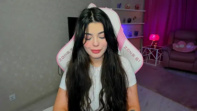 AlluringAriel online show from 16, 4, 2026