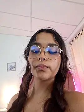 Ariana Pierce online show from 12, 6, 2026