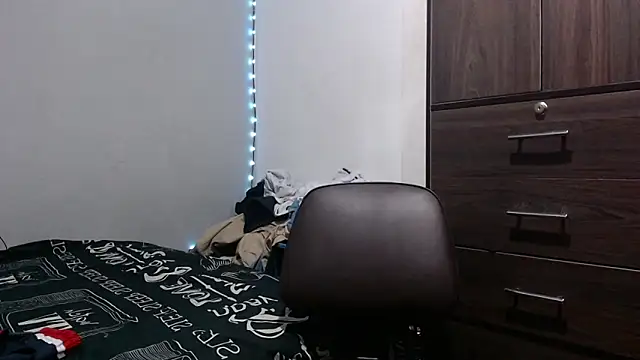 pervertsteens3 online show from 15, 9, 2025