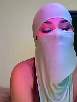 Queendiamon online show from 29, 12, 2024