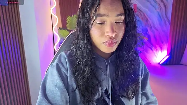 penelope tay1 online show from 2, 7, 2026