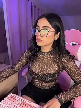 Emily-14 online show from 6, 7, 2026