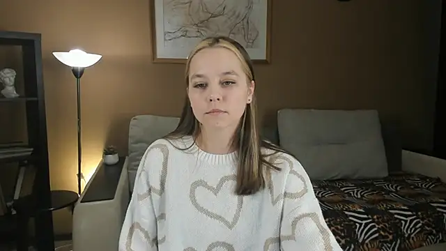 Snapshot of FalineDowlen chatting on 12, 12, 2024 FalineDowlen online show from 12, 12, 2024