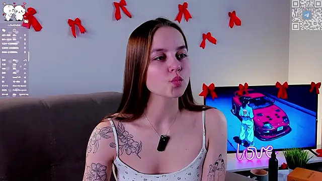 Snapshot of FalineDowlen chatting on 19, 2, 2026 FalineDowlen online show from 19, 2, 2026