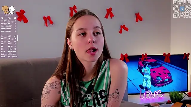 Snapshot of FalineDowlen chatting on 20, 2, 2026 FalineDowlen online show from 20, 2, 2026