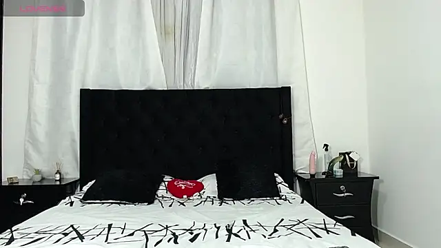 Beautifulkattia online show from 2, 3, 2025