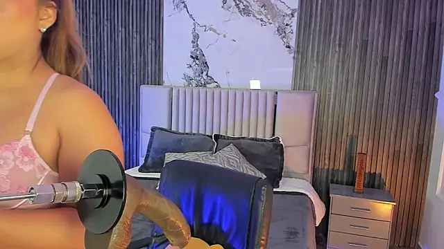 Lillyortiz online show from 6, 4, 2026