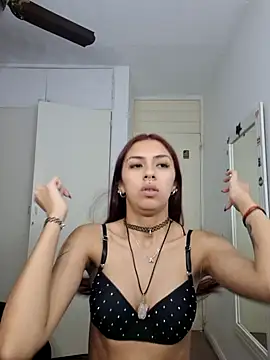 Jazmin-Cerezita online show from 2, 11, 2025