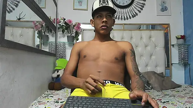 Snapshot of mr_stiven_ chatting on 10, 1, 2025 mr stiven  online show from 10, 1, 2025