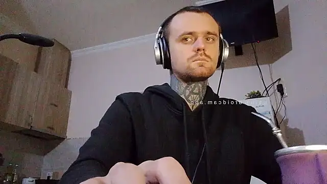 Snapshot of HappyZebra13 chatting on 3, 2, 2025 HappyZebra13 online show from 3, 2, 2025