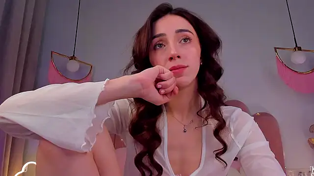 ElsaYoung online show from 2, 2, 2025